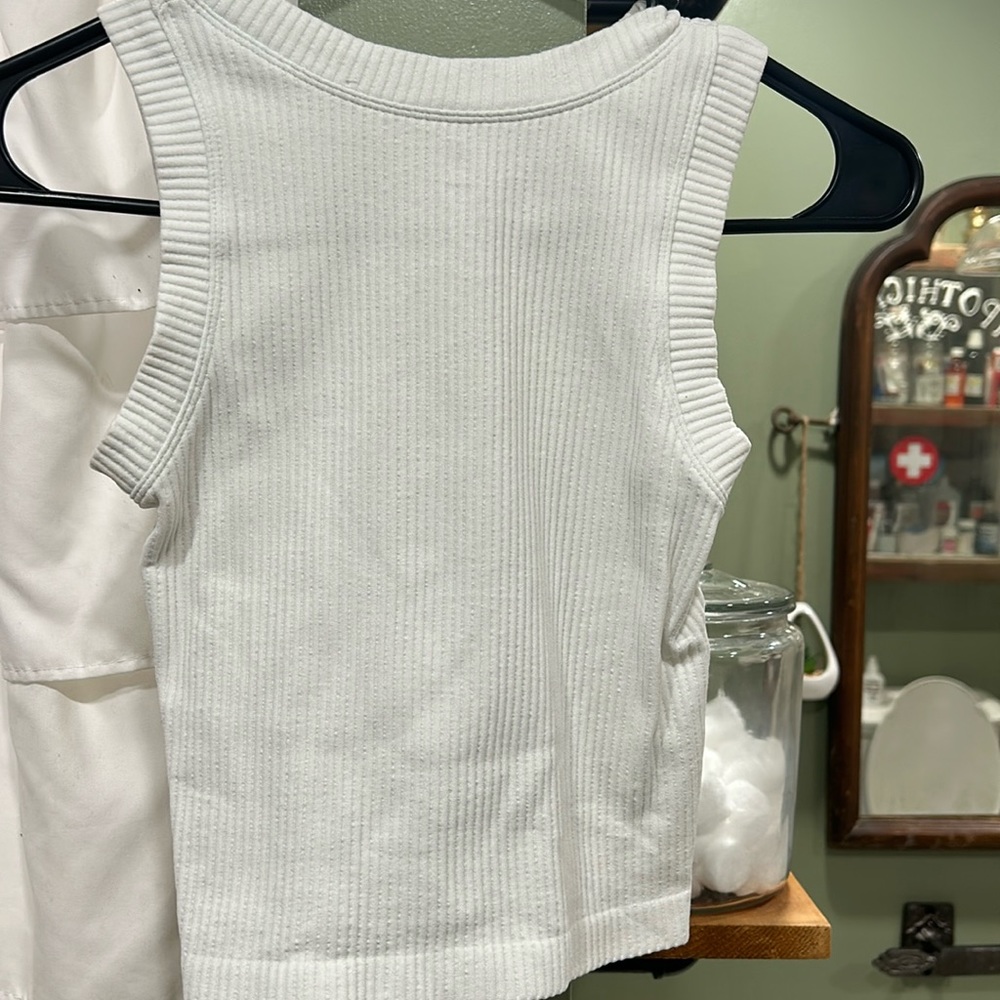 White crop